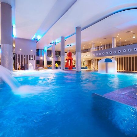 Vacationclub - Baltic Park Fort Apartament E.115 Świnoujście Екстериор снимка